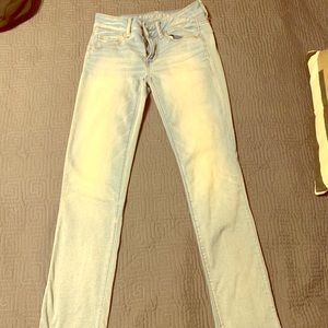 Size 2 American Eagle Juniors Jeans